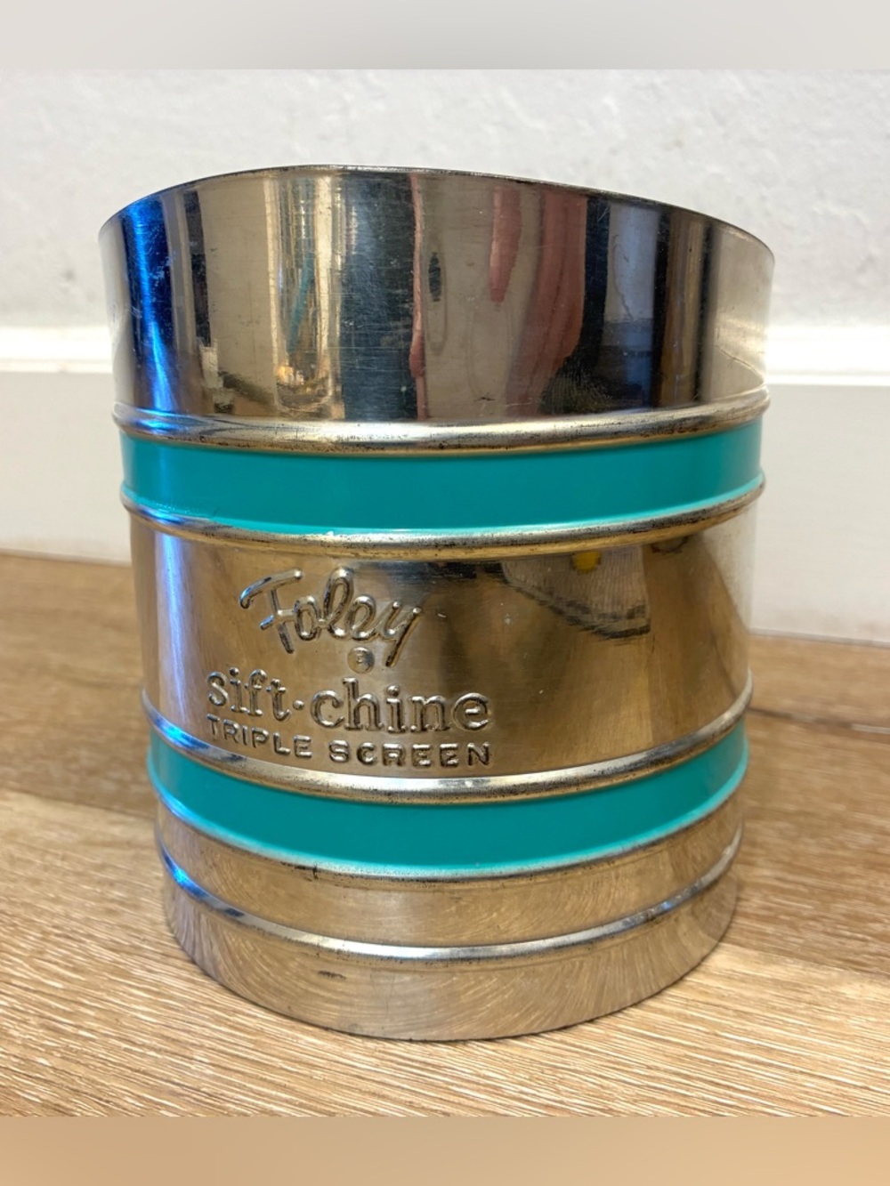 Vintage 1950s Foley Sift-Chine Triple Screen Flour Sifter - Teal Turquoise Bands